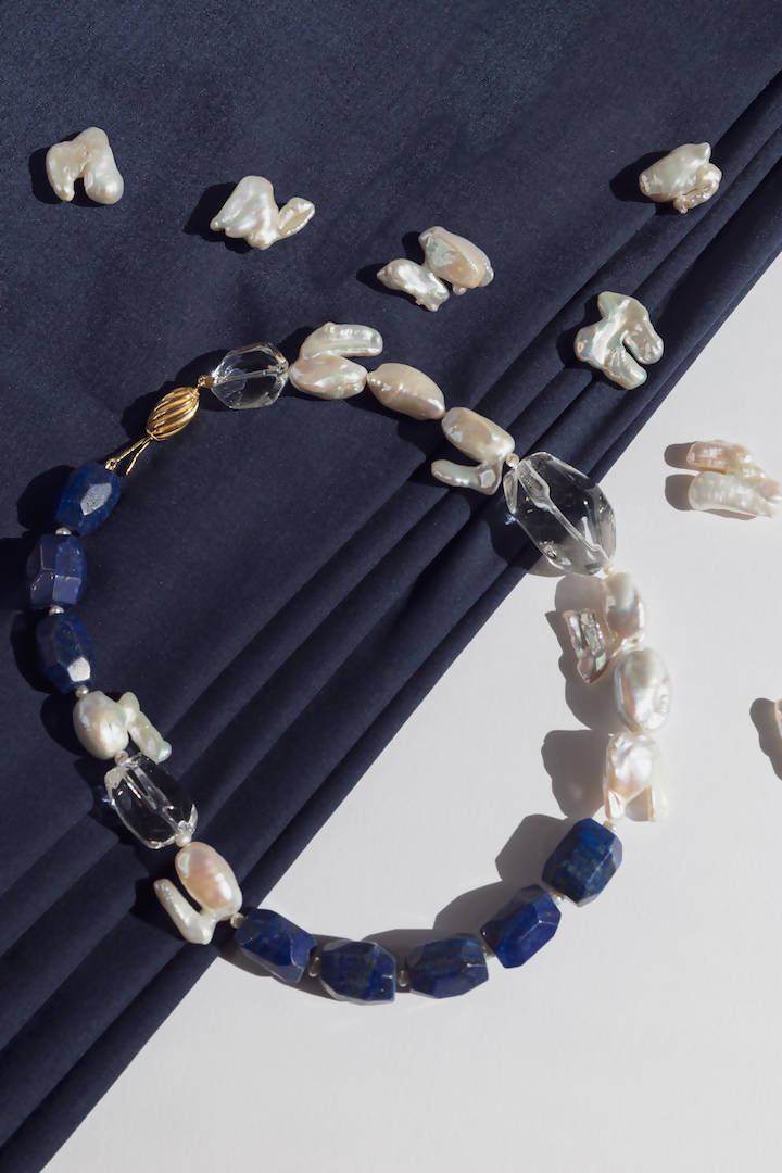 Oversized lapis lazuli and pearl necklace - Avanguardian Gallery London